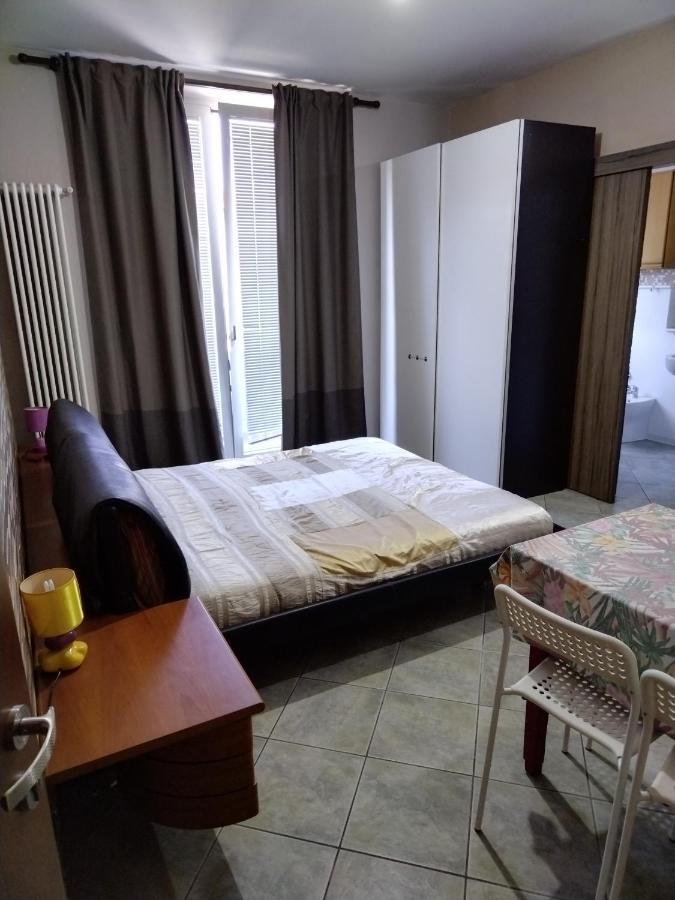 Camera Manu Bed & Breakfast Cantu Luaran gambar