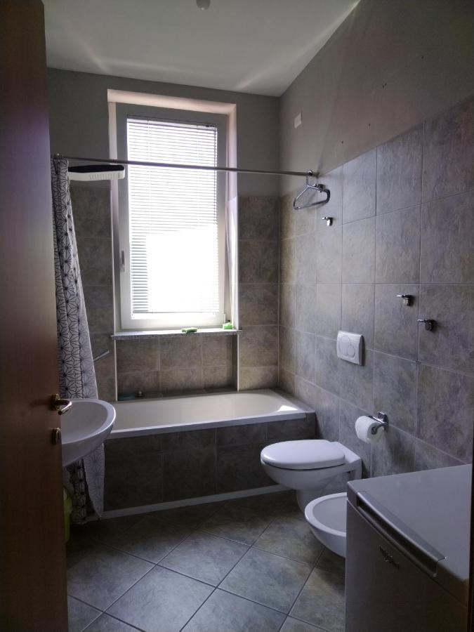 Camera Manu Bed & Breakfast Cantu Luaran gambar