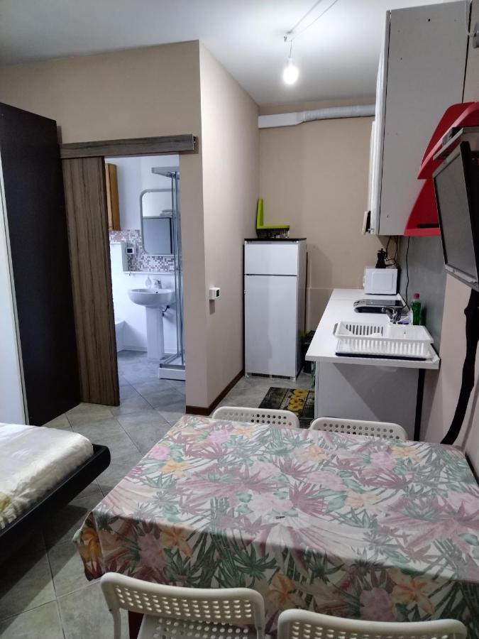 Camera Manu Bed & Breakfast Cantu Luaran gambar